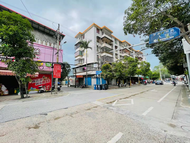 干凈整潔街道
